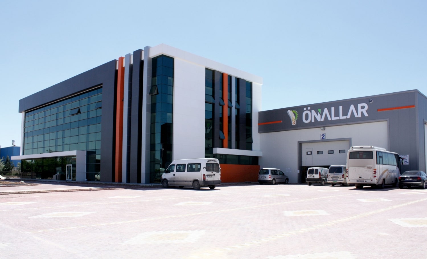 Önallar Tarım Makineleri